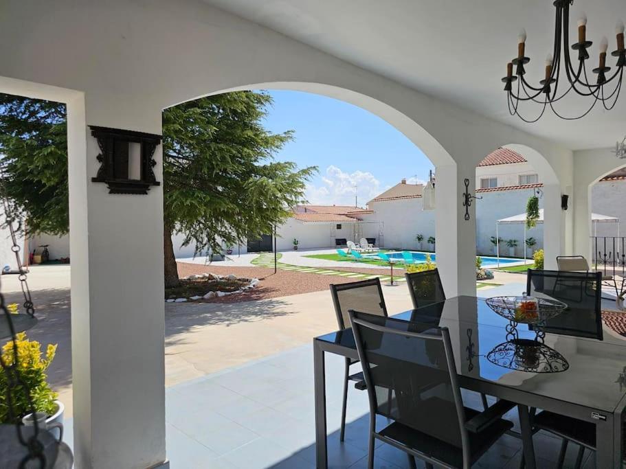 Villa La Casa Del Arbol à Fuentiduena de Tajo Extérieur photo