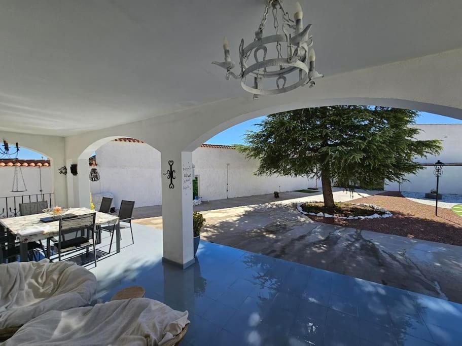 Villa La Casa Del Arbol à Fuentiduena de Tajo Extérieur photo