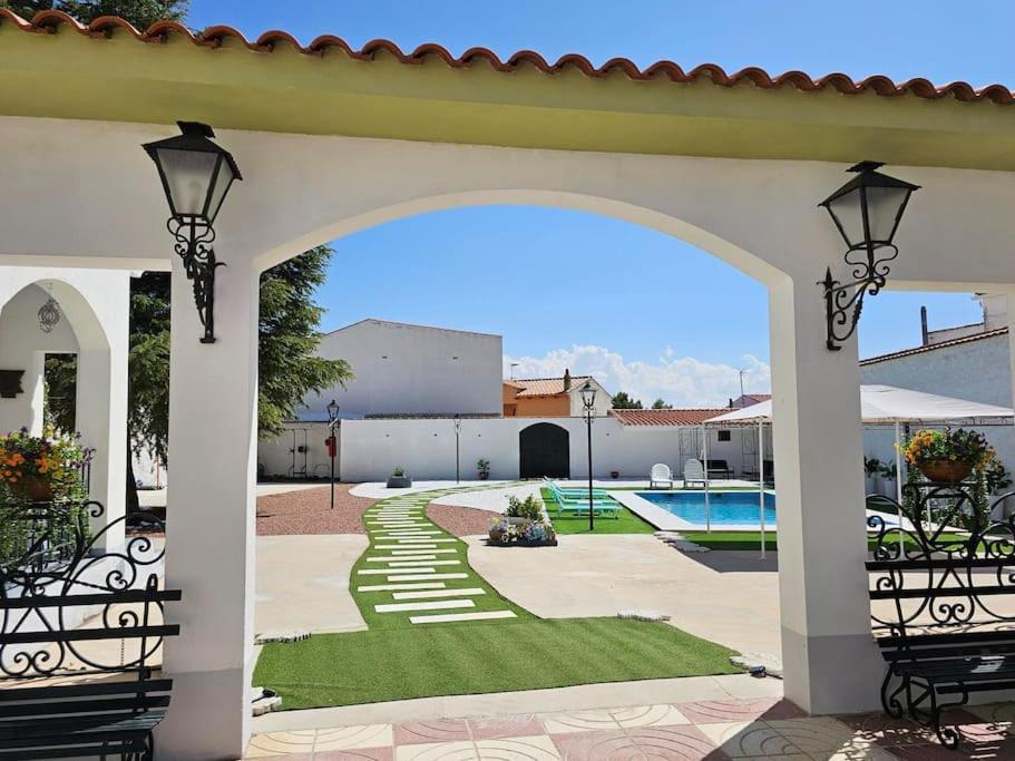 Villa La Casa Del Arbol à Fuentiduena de Tajo Extérieur photo